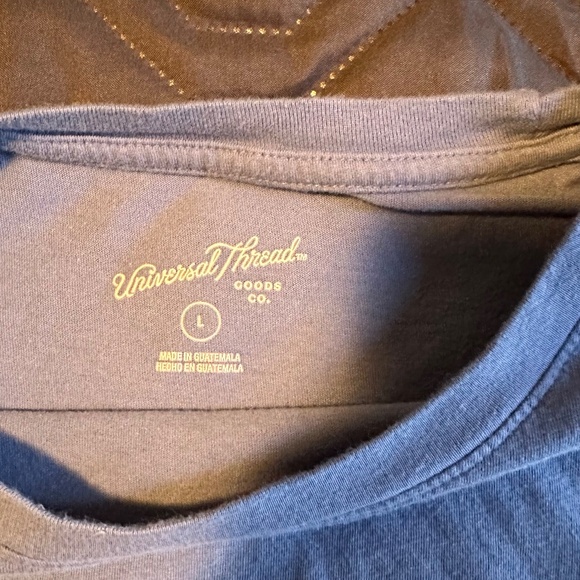 Universal Thread T Shirt - Picture 3 of 3